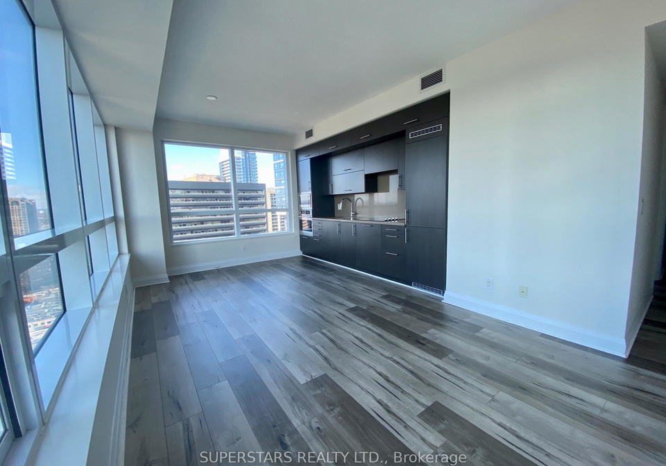 2-anndale-drive-north-york-ontario-c12912860