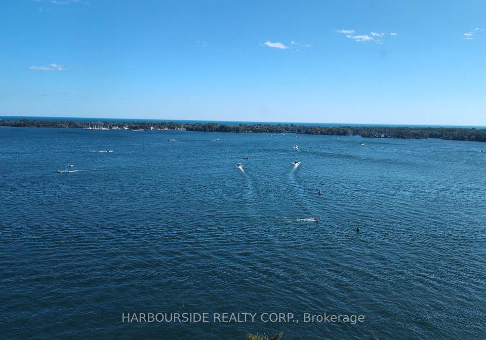 99-harbour-square-toronto-ontario-c12913424