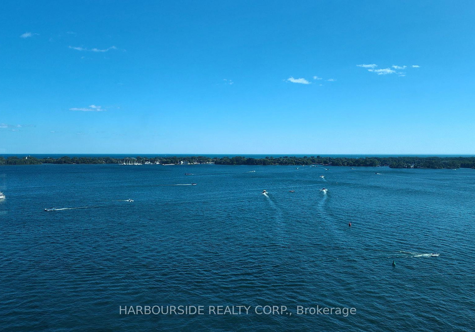 99-harbour-square-toronto-ontario-c12913424