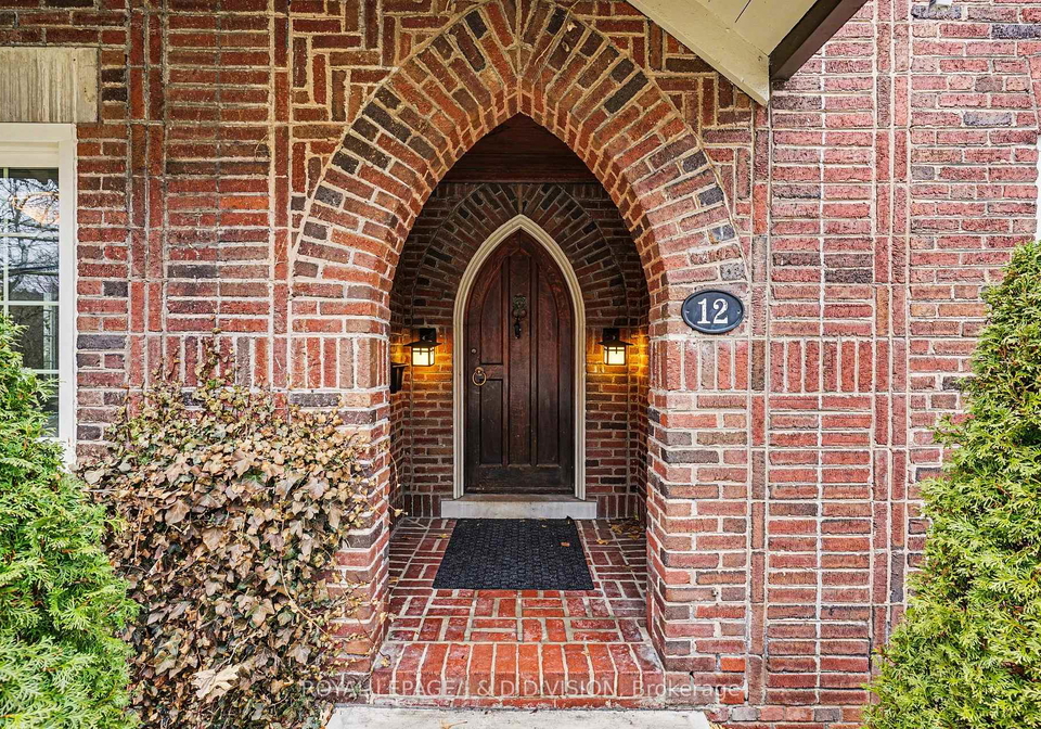 12-weybourne-crescent-toronto-ontario-c12913600