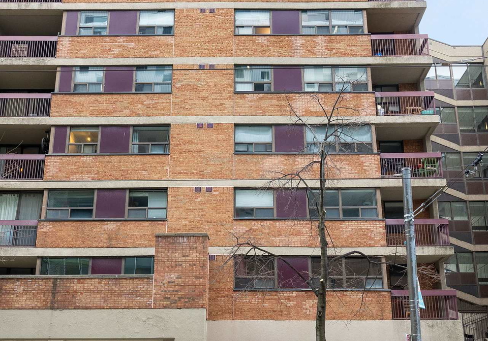 89-mccaul-street-w-toronto-ontario-c12913644