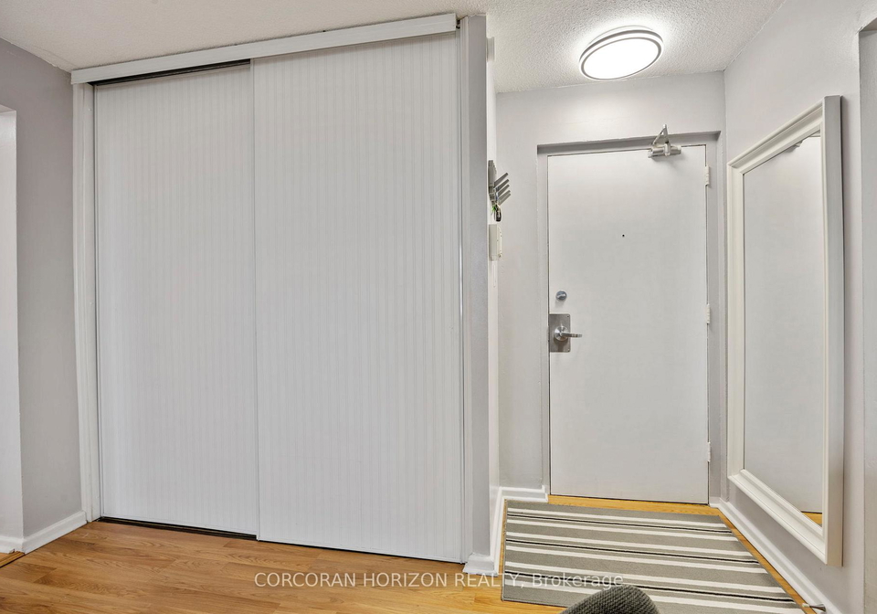 725-don-mills-road-east-york-ontario-c12913672