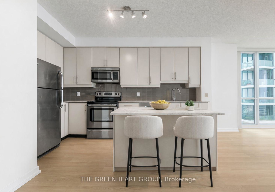 33-bay-street-toronto-ontario-c12913760