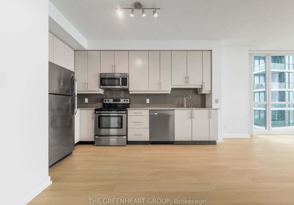 33-bay-street-toronto-ontario-c12913760