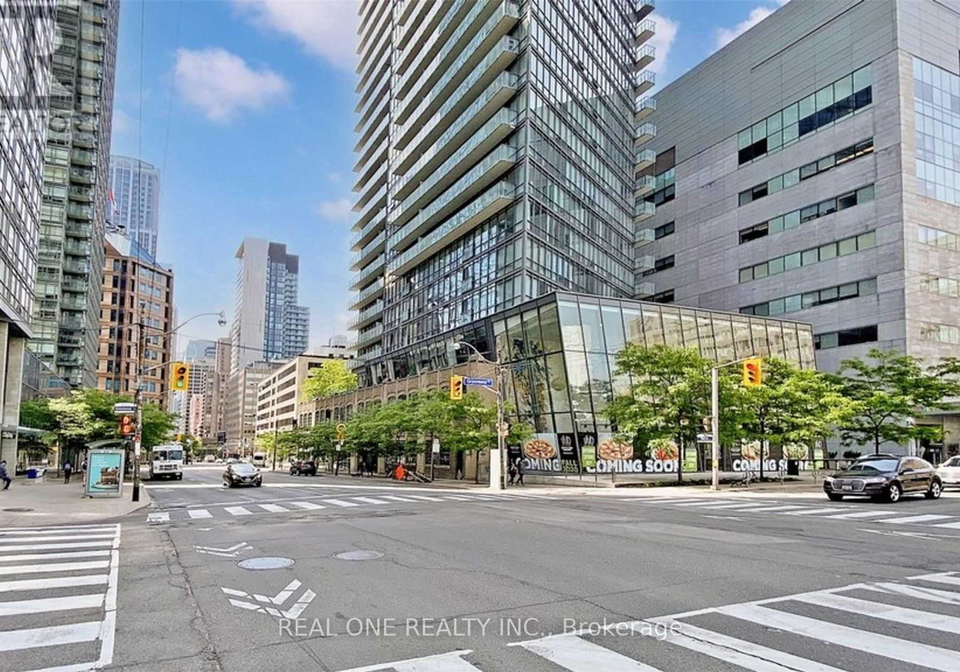 37-grosvenor-street-toronto-ontario-c12913886