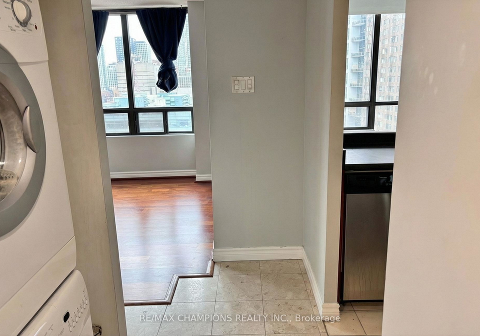 117-gerrard-street-toronto-ontario-c12913996