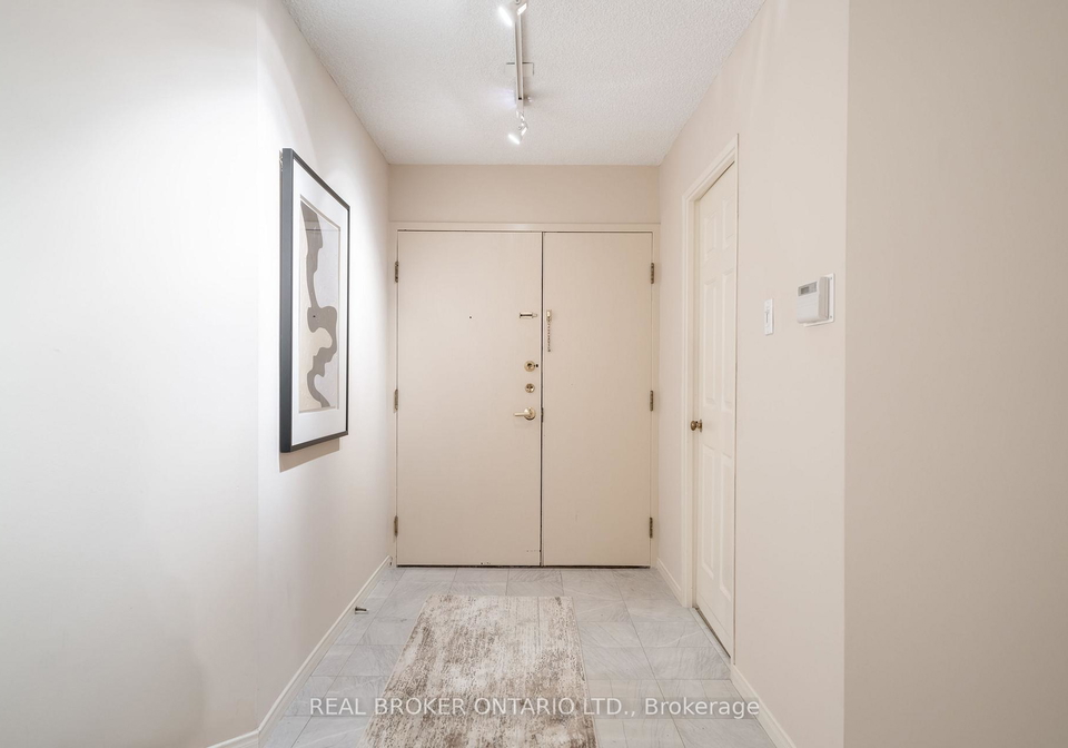 131-beecroft-road-toronto-ontario-c12914020