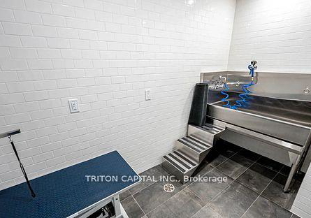 8-cumberland-street-toronto-ontario-c12914096