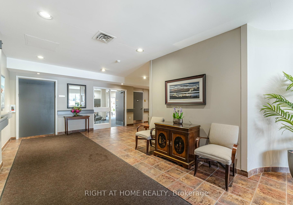 1387-bayview-avenue-e-east-york-ontario-c12914256