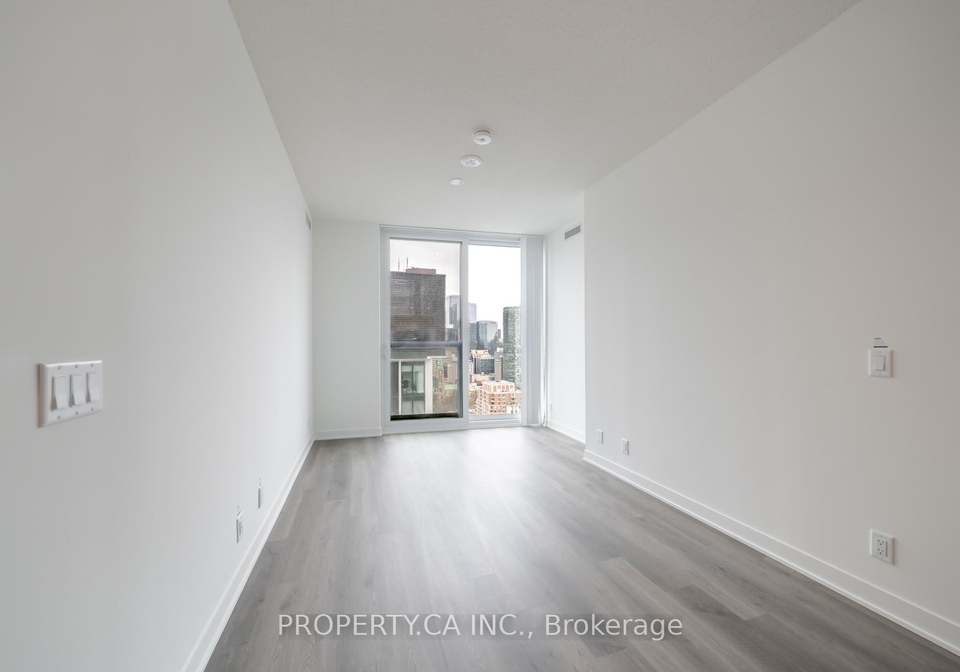 180-front-street-e-toronto-ontario-c12914456