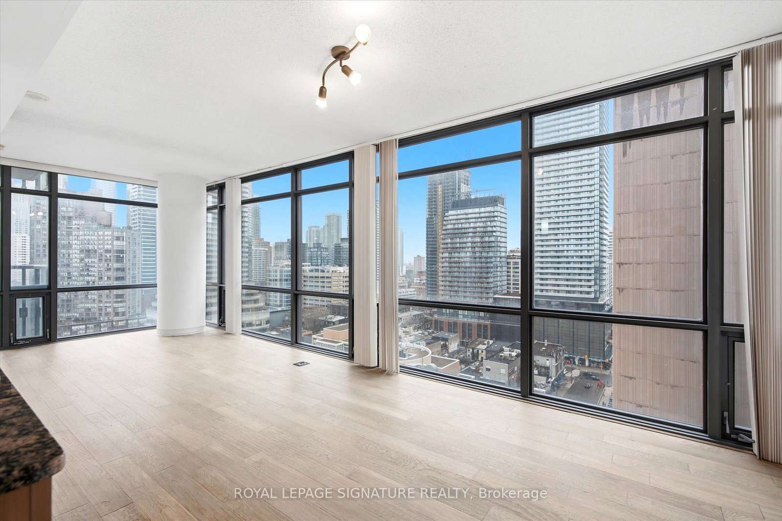 37-grosvenor-street-toronto-ontario-c12915304