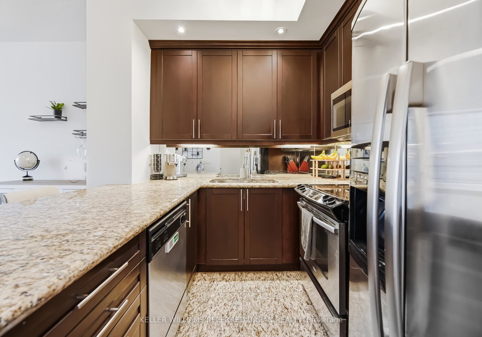 628-fleet-street-toronto-ontario-c12915338