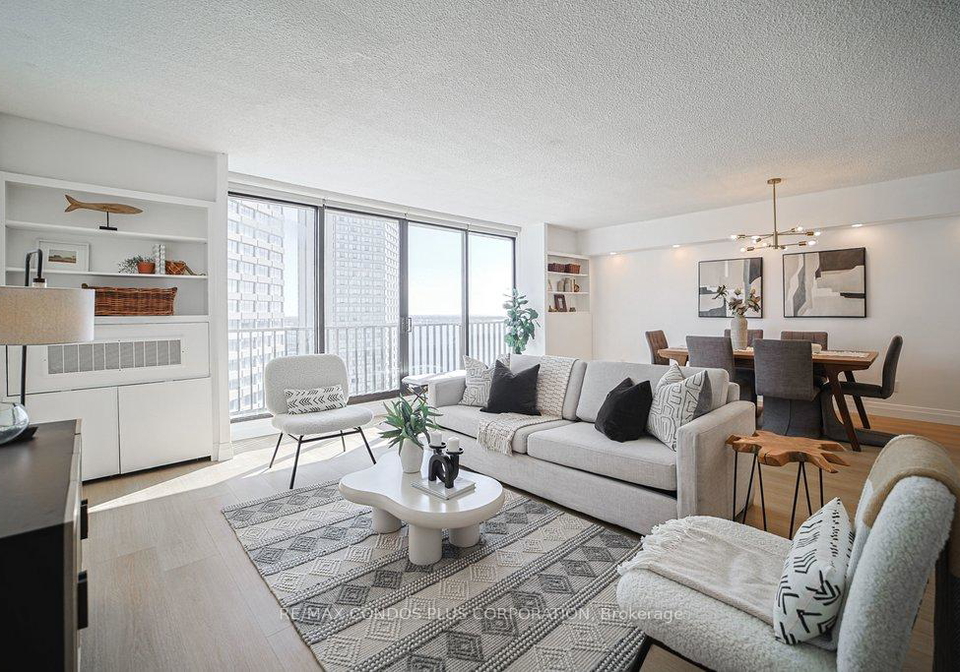 33-harbour-square-toronto-ontario-c12915378