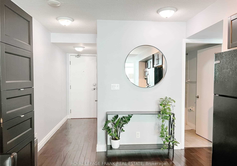 600-fleet-street-toronto-ontario-c12915414
