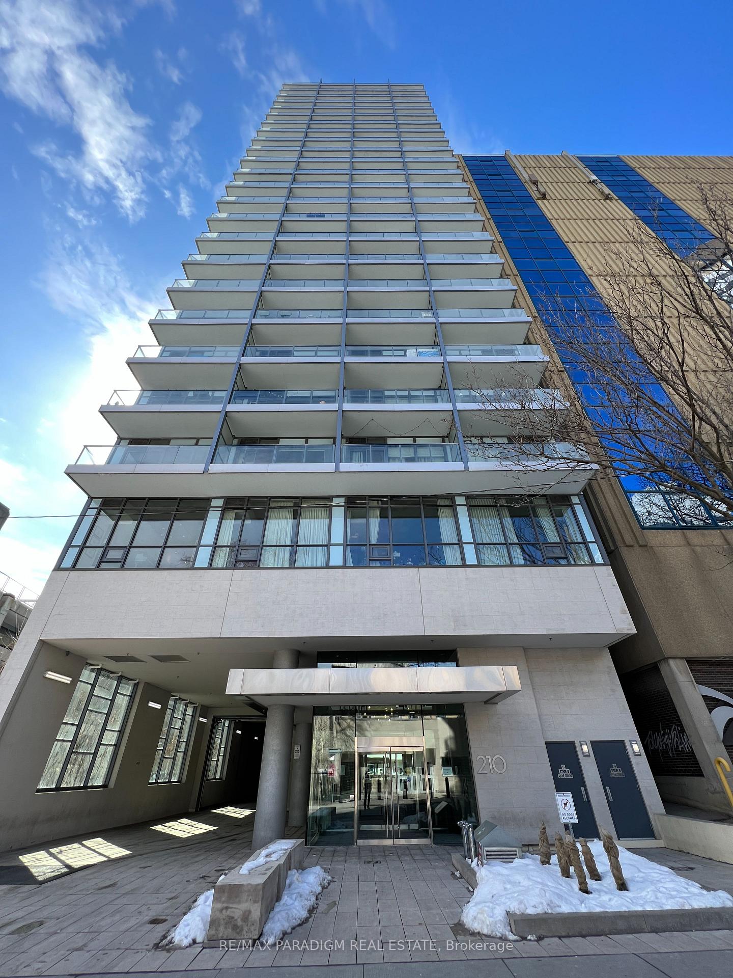 210-simcoe-street-toronto-ontario-c12915840