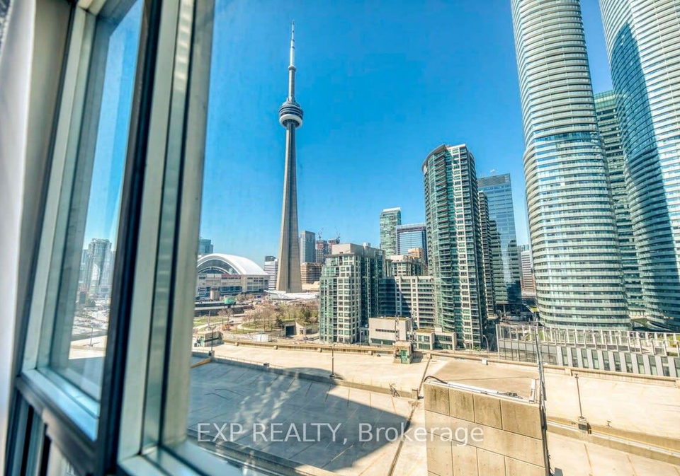 208-queens-quay-w-toronto-ontario-c12915896