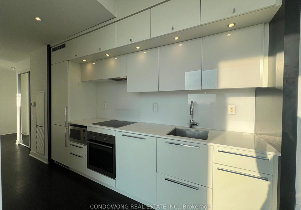 15-grenville-street-toronto-ontario-c12916226