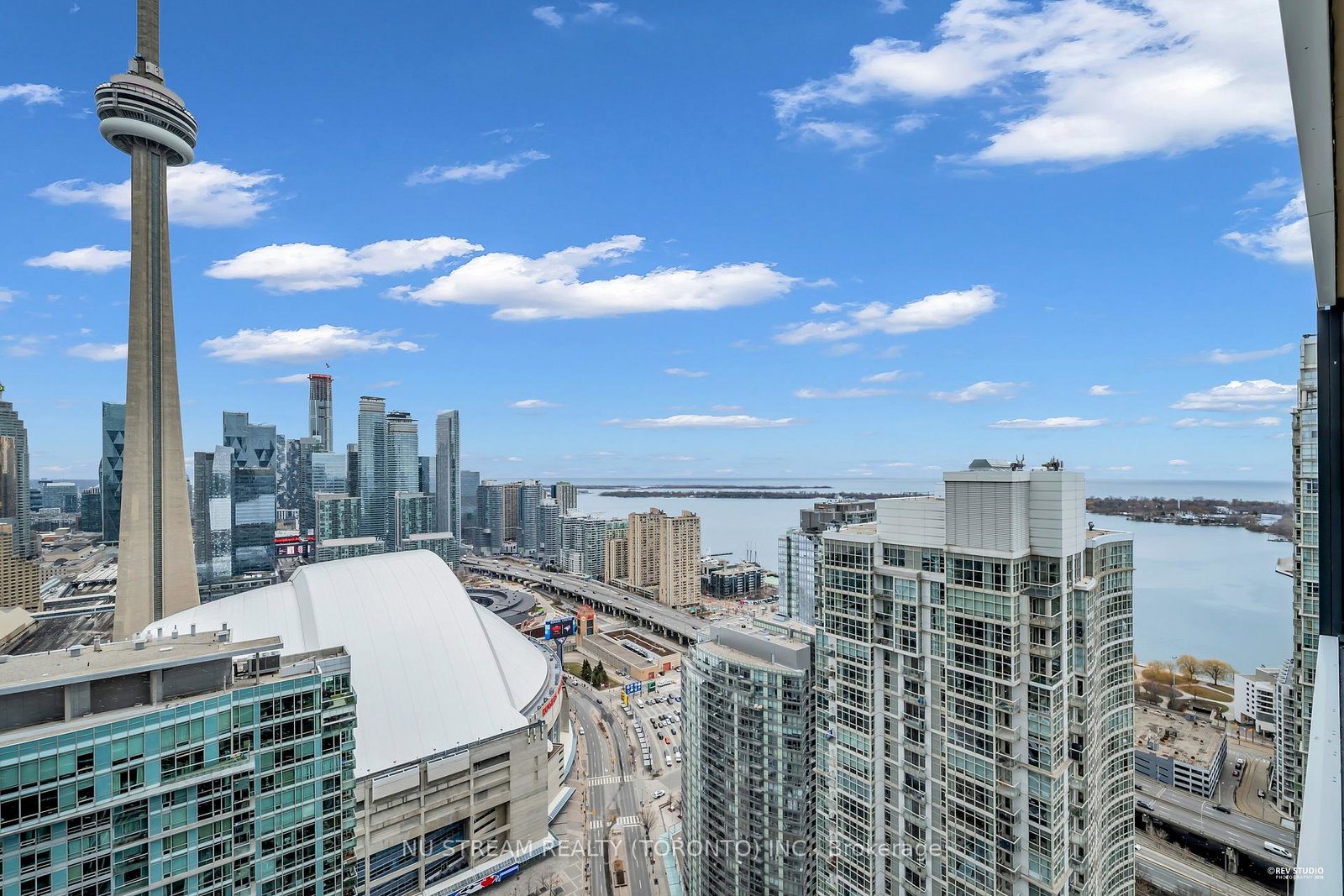 3-concord-cityplace-way-toronto-ontario-c12916380