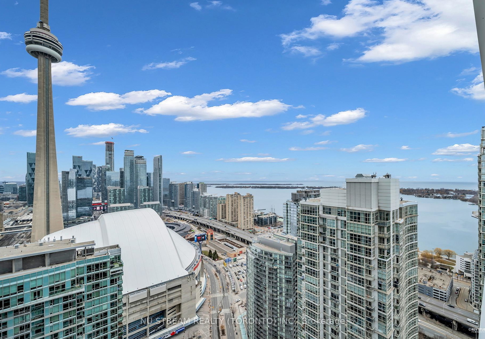 3-concord-cityplace-way-toronto-ontario-c12916380