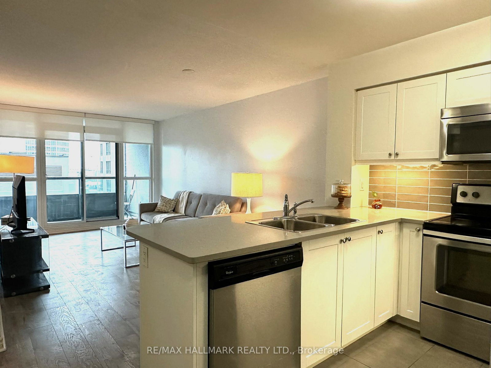 25-lower-simcoe-street-toronto-ontario-c12916776