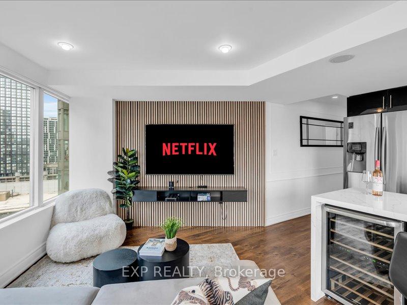 210-victoria-street-toronto-ontario-c12916790