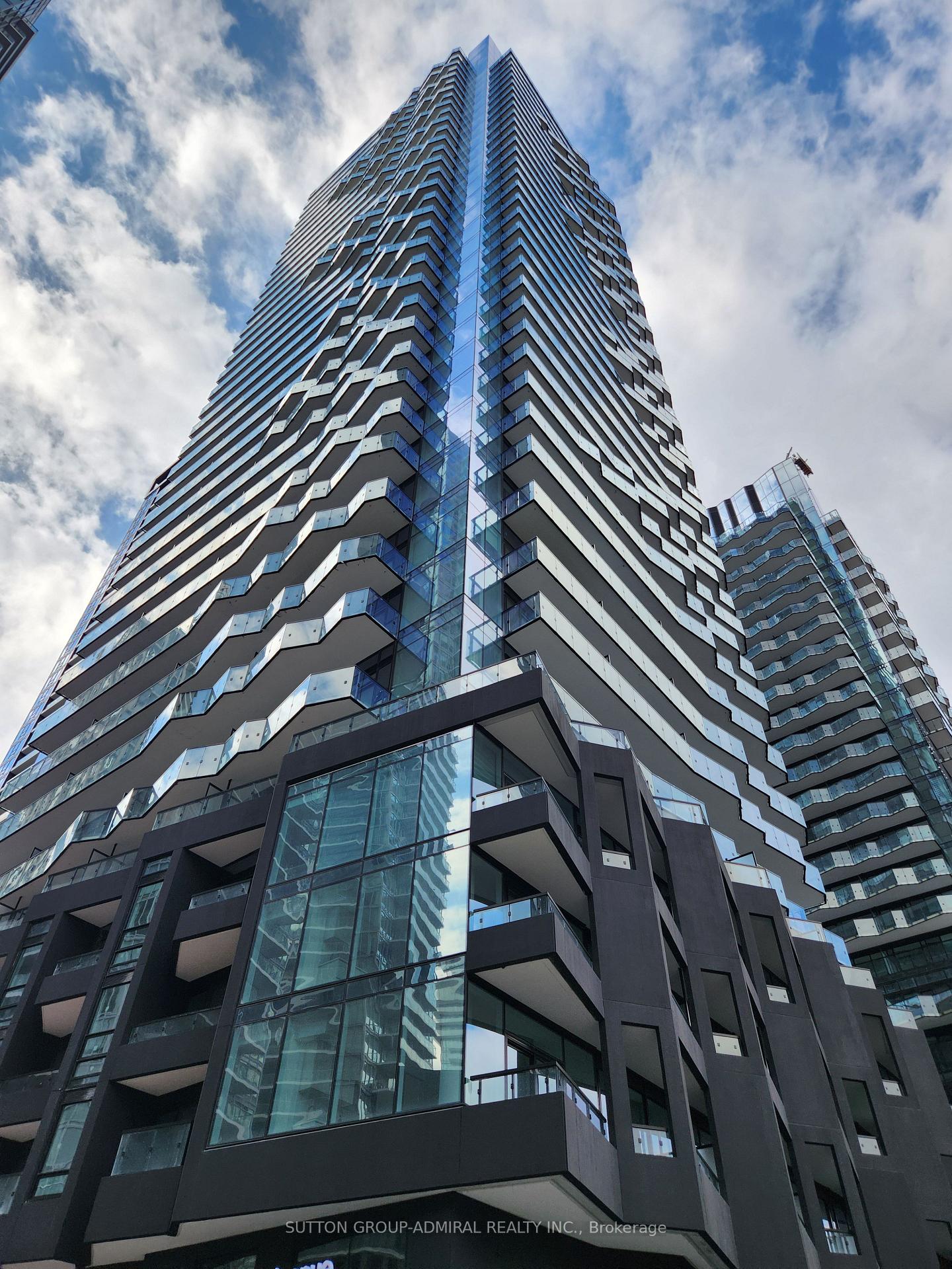 110-broadway-avenue-toronto-ontario-c12916902