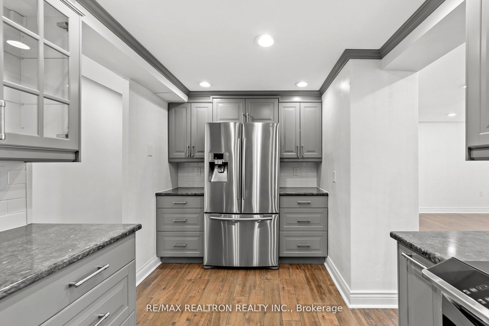 130-neptune-drive-toronto-ontario-c12917000