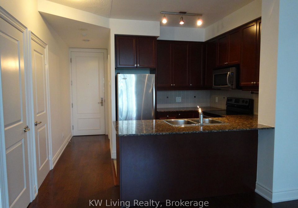 10-bloorview-place-north-york-ontario-c12917236