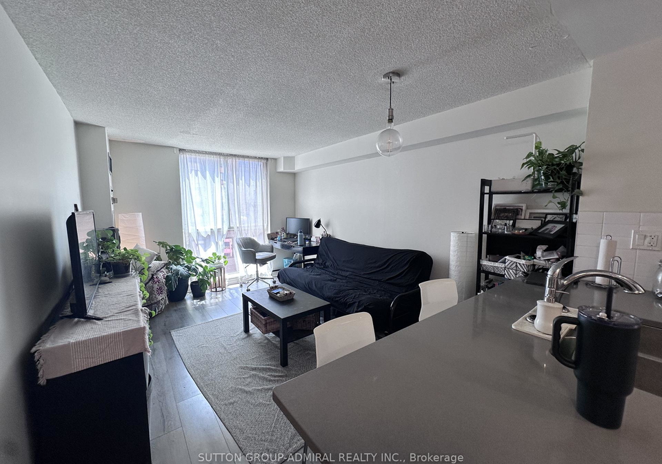 736-bay-street-toronto-ontario-c12917382