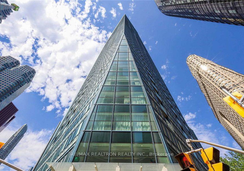 8-the-esplanade-avenue-toronto-ontario-c12917424