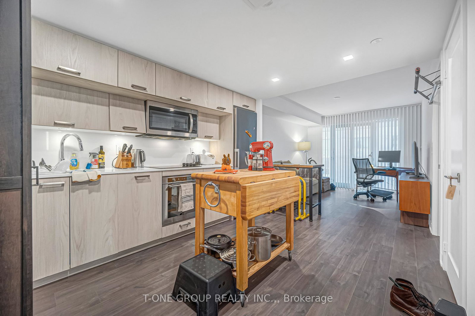 50-mccaul-street-toronto-ontario-c12917934