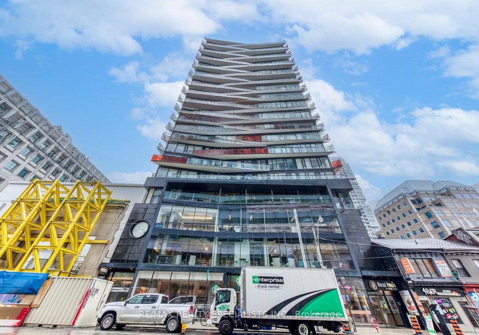 215-queen-street-w-toronto-ontario-c12918112