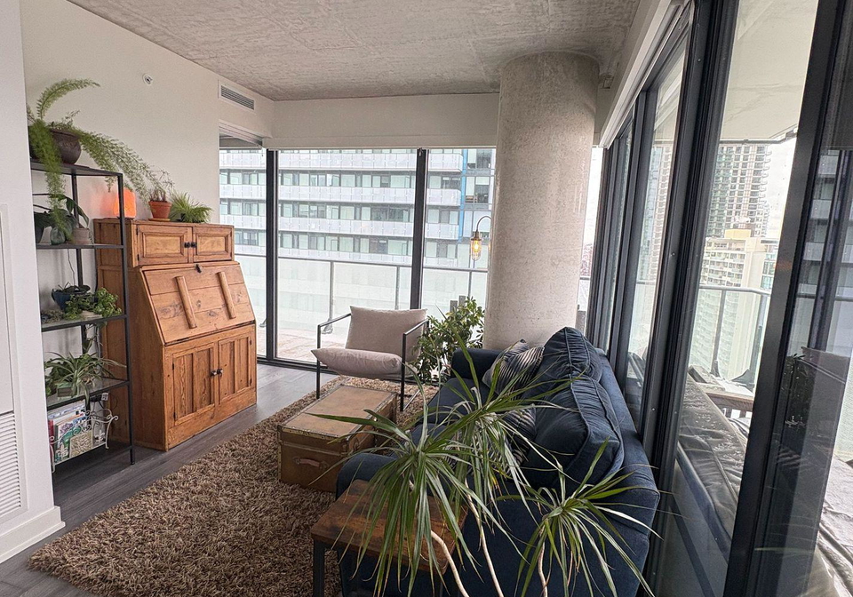 185-roehampton-avenue-toronto-ontario-c12918124