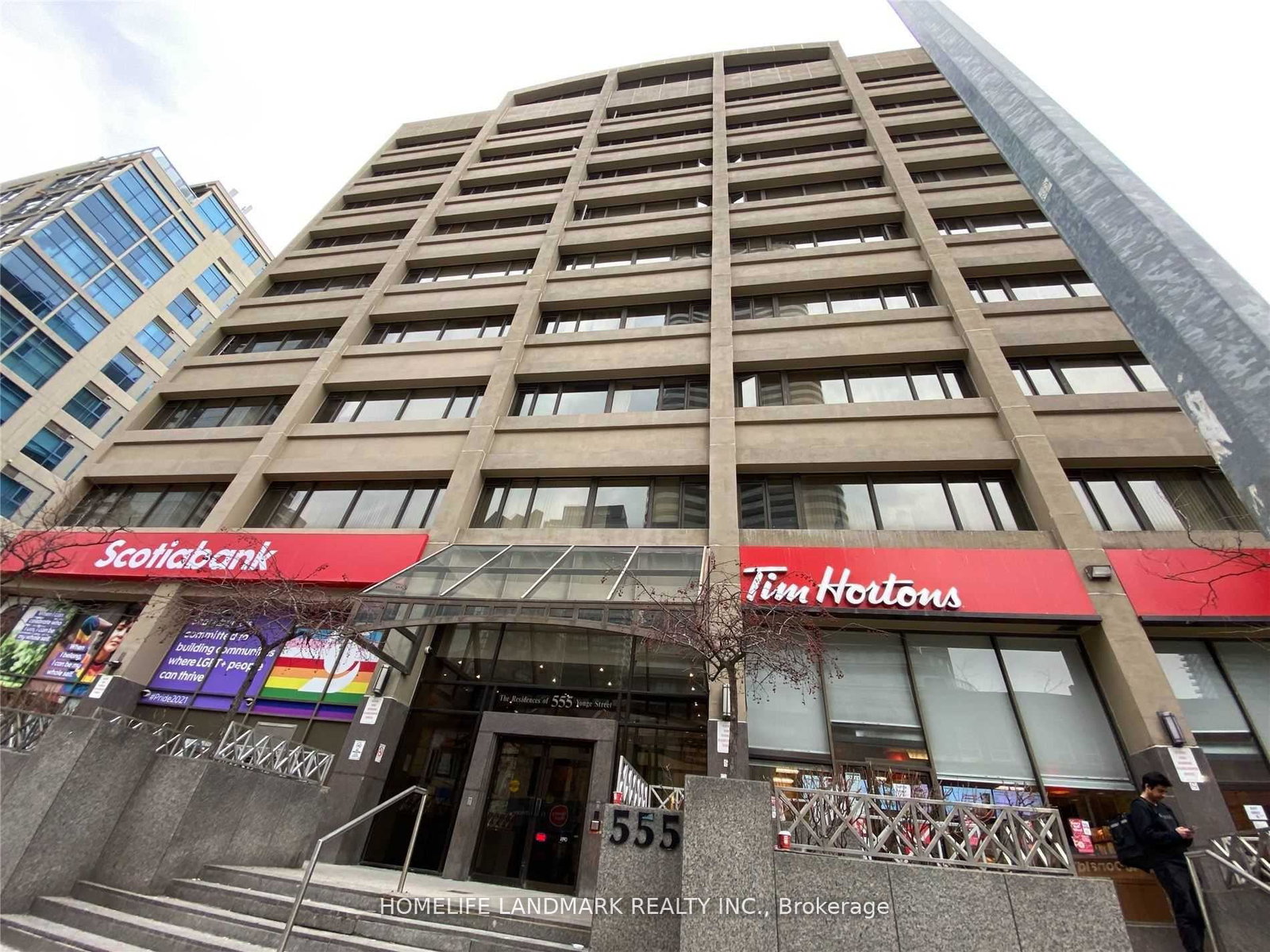 555-yonge-street-toronto-ontario-c12918476