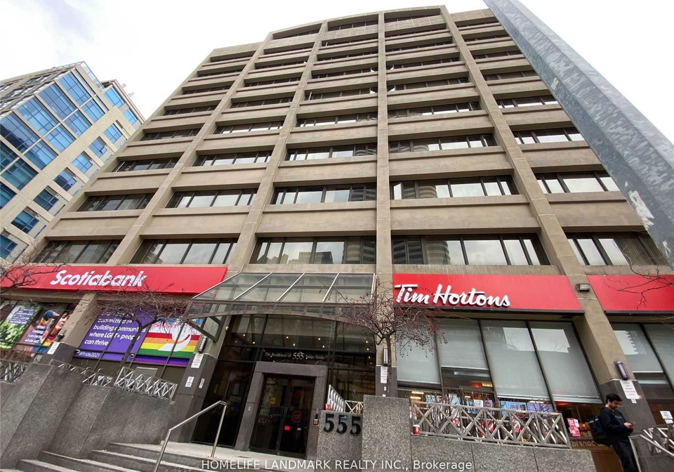555-yonge-street-toronto-ontario-c12918476