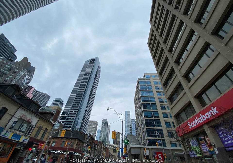 555-yonge-street-toronto-ontario-c12918476
