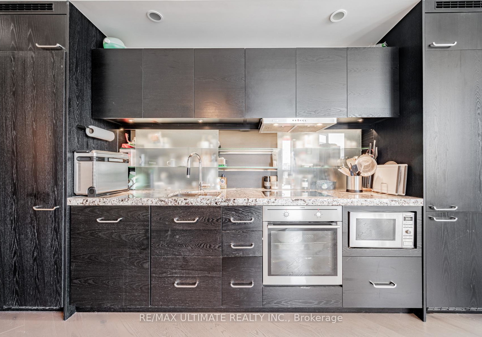 45-charles-street-e-toronto-ontario-c12920548