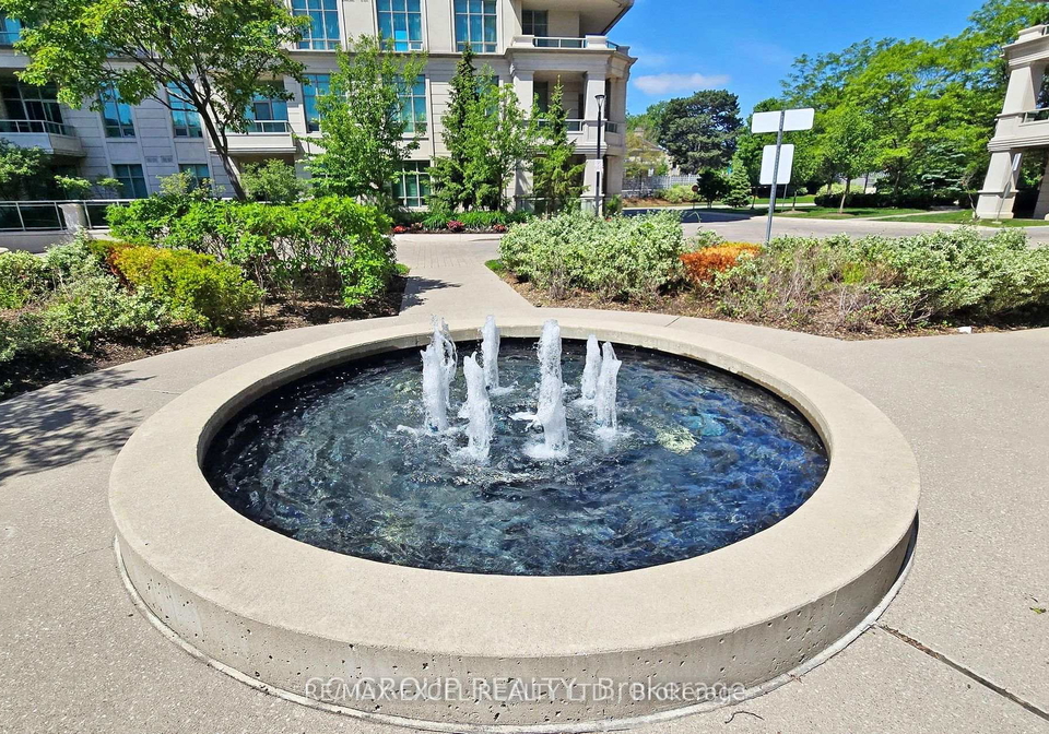 20-bloorview-place-north-york-ontario-c12920652