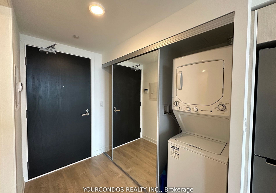 501-yonge-street-toronto-ontario-c12920674