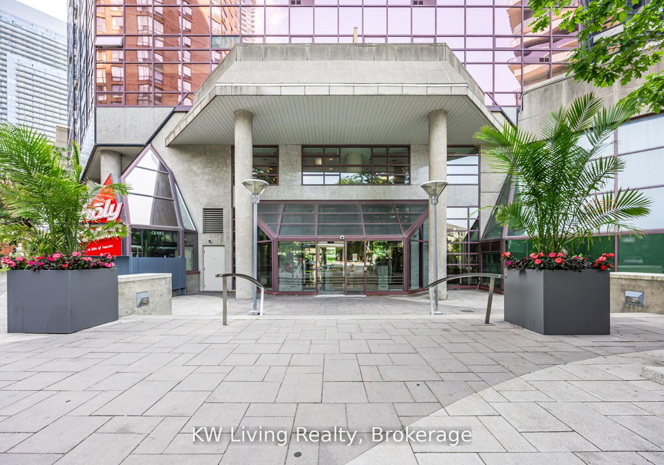 1001-bay-street-toronto-ontario-c12920808