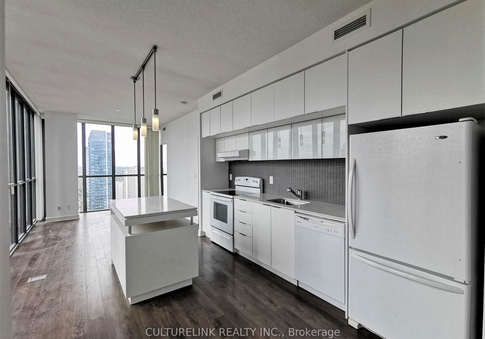 110-charles-street-e-toronto-ontario-c12920934
