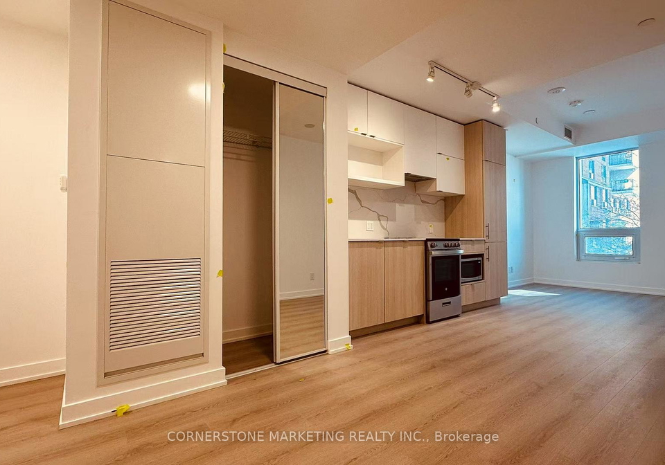 100-queen-street-e-toronto-ontario-c12921434