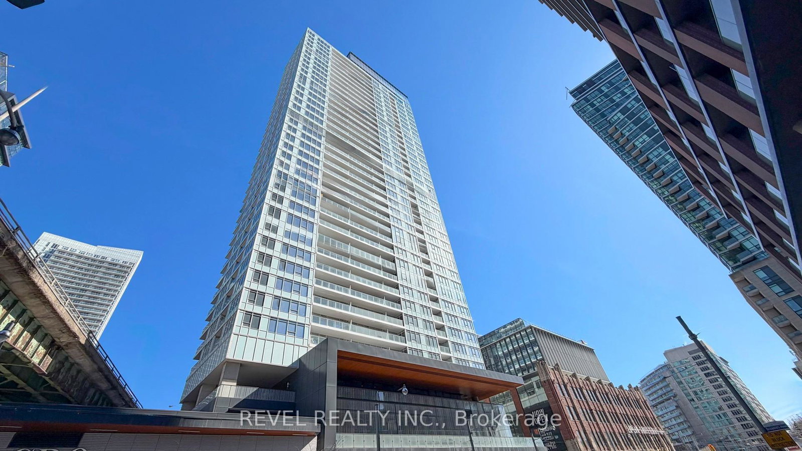 19-bathurst-street-toronto-ontario-c12921592