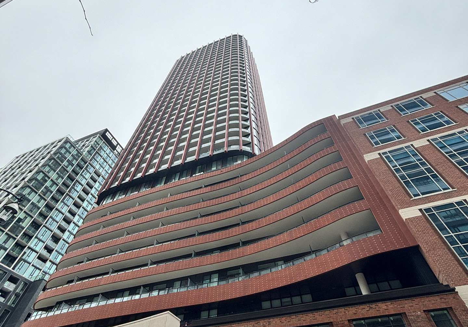 180-front-street-e-toronto-ontario-c12921772