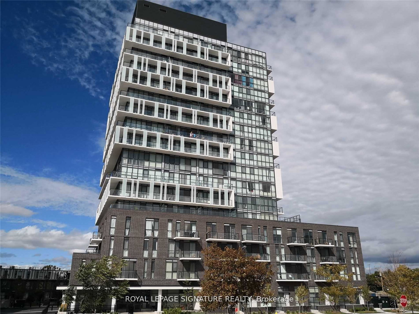 150-fairview-mall-drive-north-york-ontario-c12921944