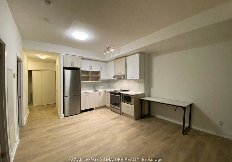 150-fairview-mall-drive-north-york-ontario-c12921944