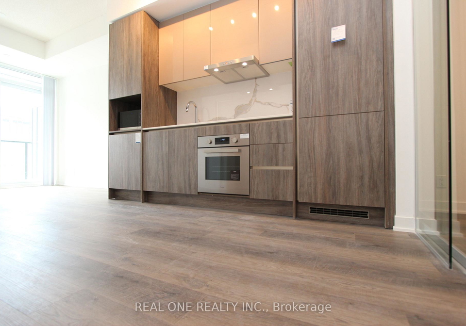 180-front-street-e-toronto-ontario-c12922142