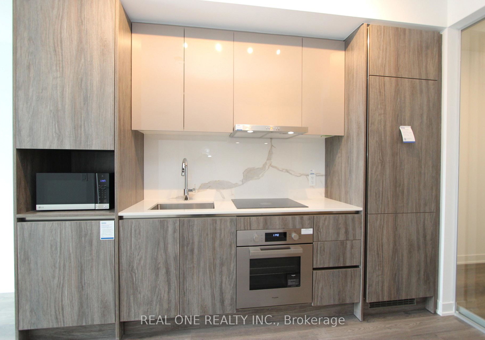 180-front-street-e-toronto-ontario-c12922142