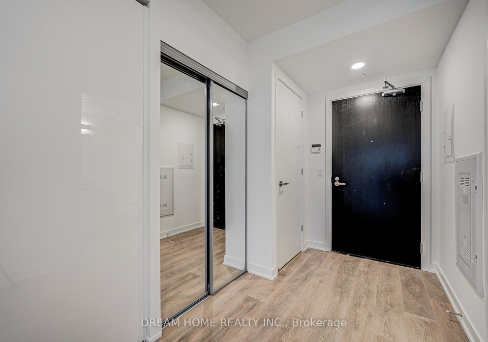 501-yonge-street-toronto-ontario-c12923108