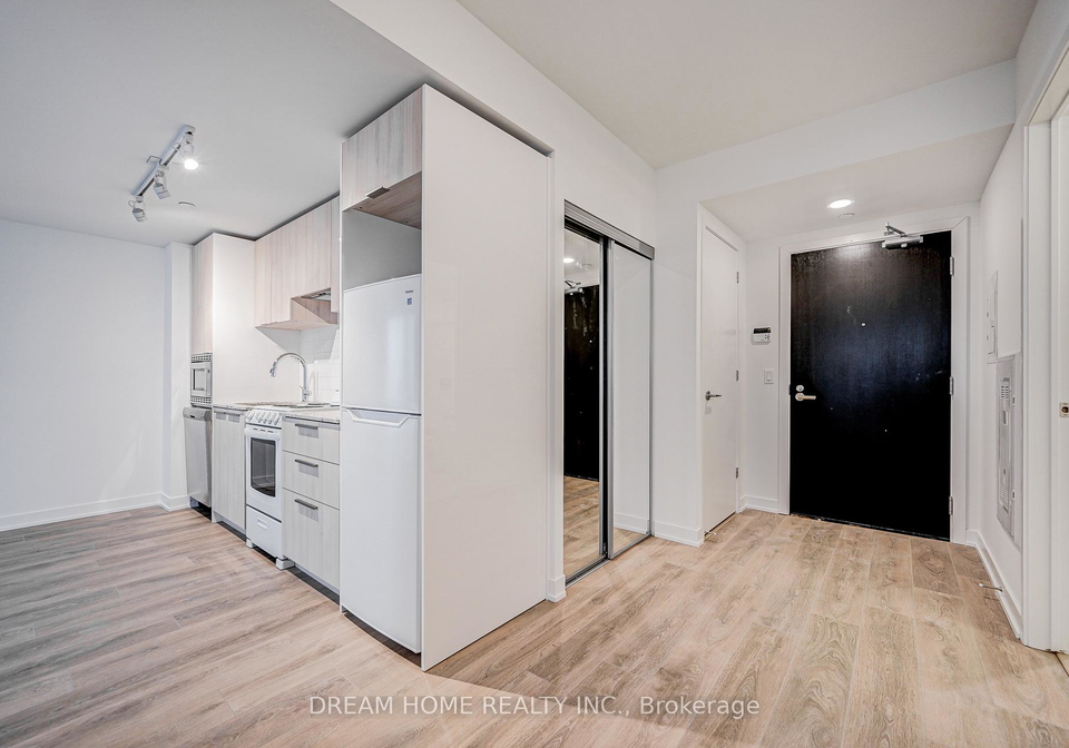 501-yonge-street-toronto-ontario-c12923108